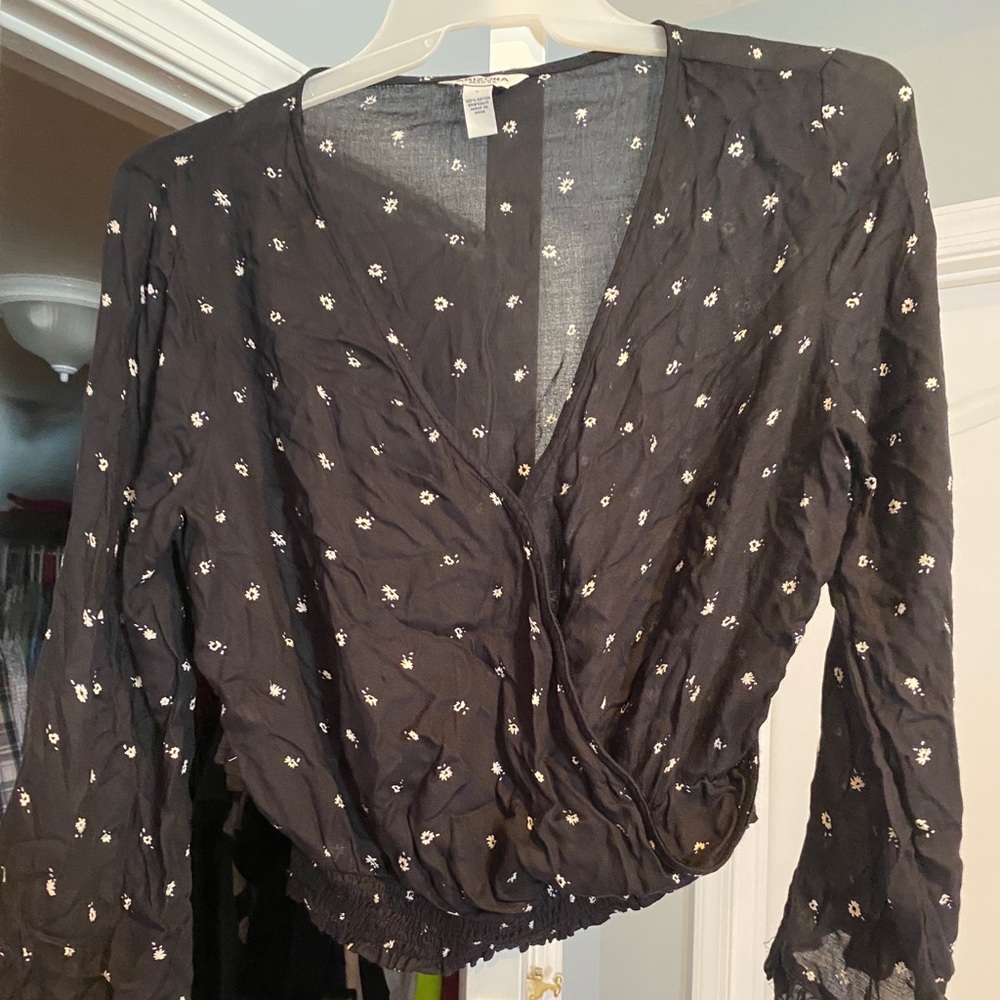 Black deep cut top